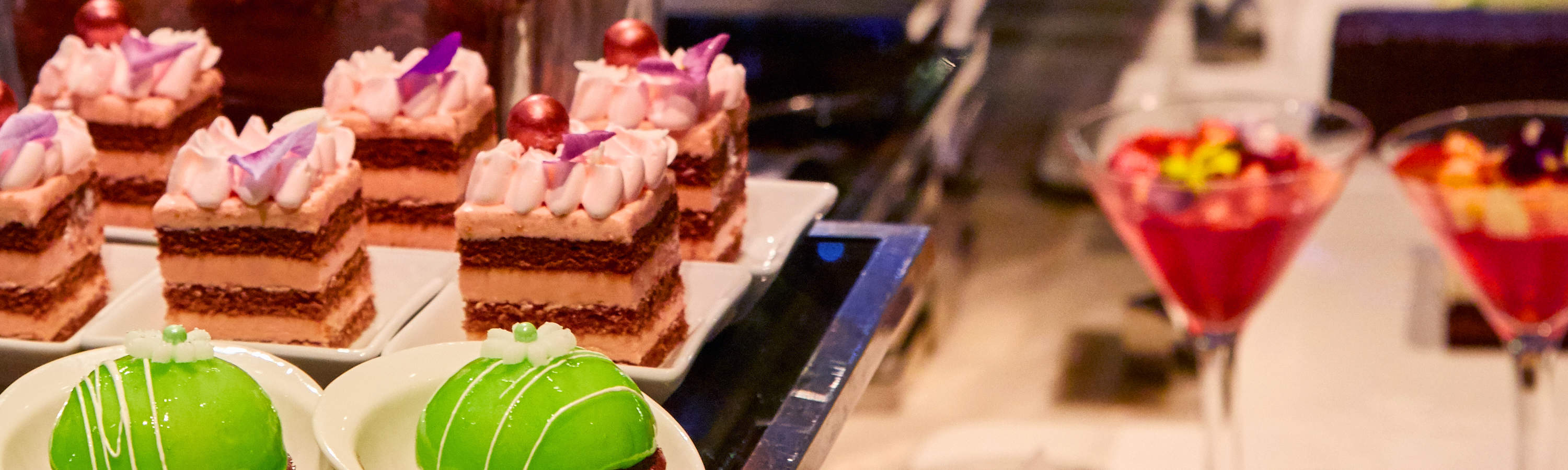 금요일부터 일요일까지 1인 뷔페 저녁 식사